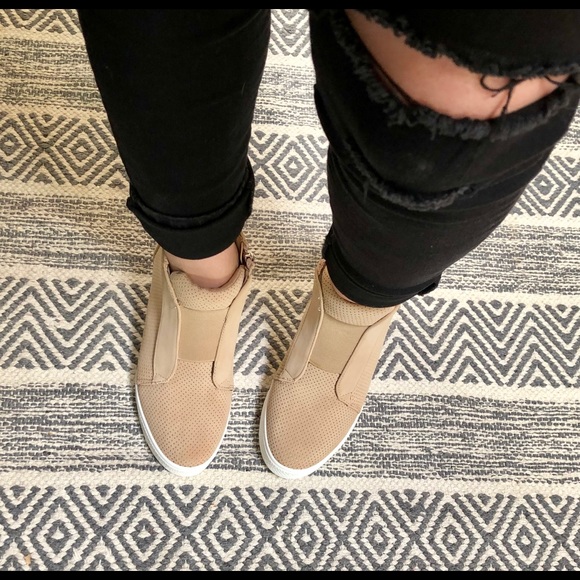 LAST PAIR! New! Wedge Sneakers in Blush and White - Picture 5 of 5